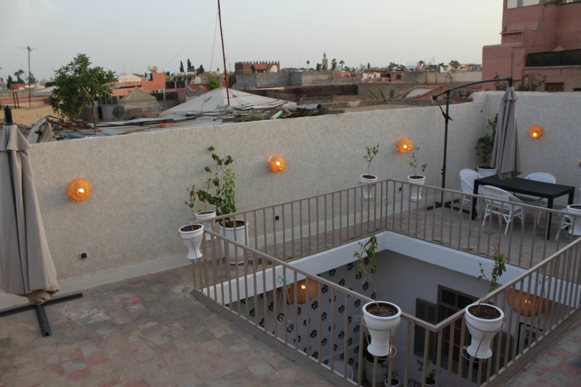 Corner Hostel Marrakech (Adults Only) Marrakesh Exterior photo